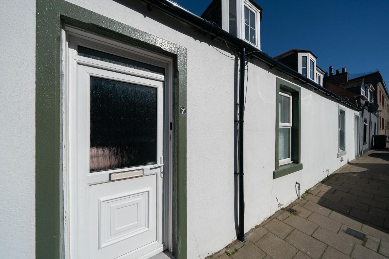 Seaside Home In Stonehaven, Aberdeenshire エクステリア 写真