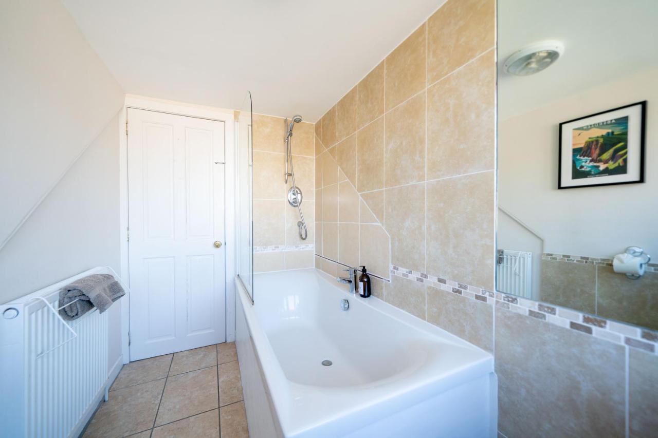 Seaside Home In Stonehaven, Aberdeenshire エクステリア 写真