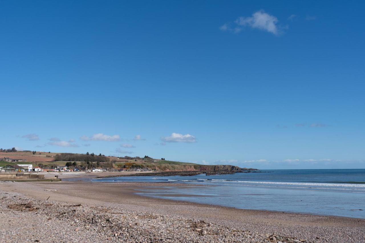 Seaside Home In Stonehaven, Aberdeenshire エクステリア 写真